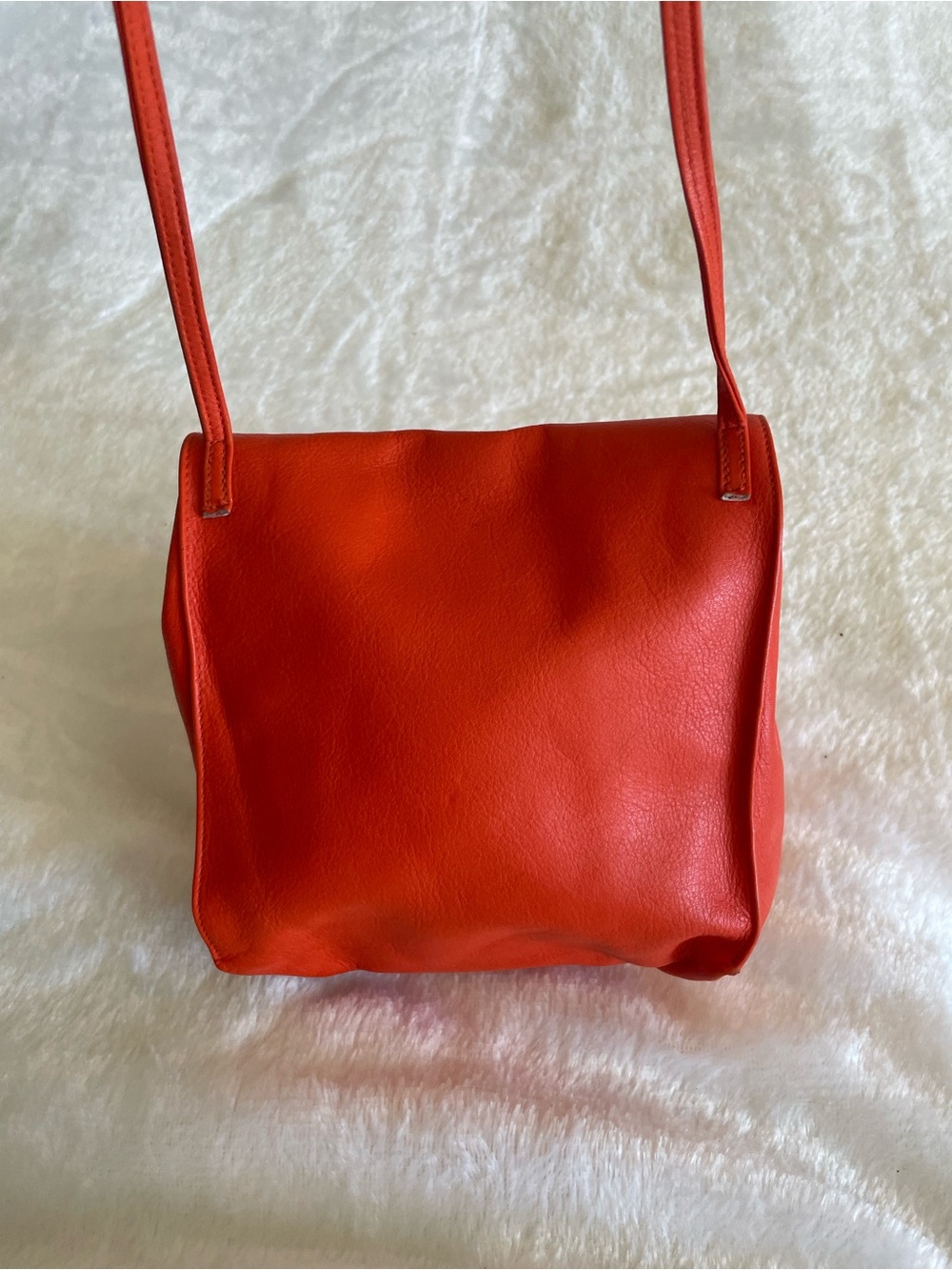 Sleek Leather Crossbody Bag